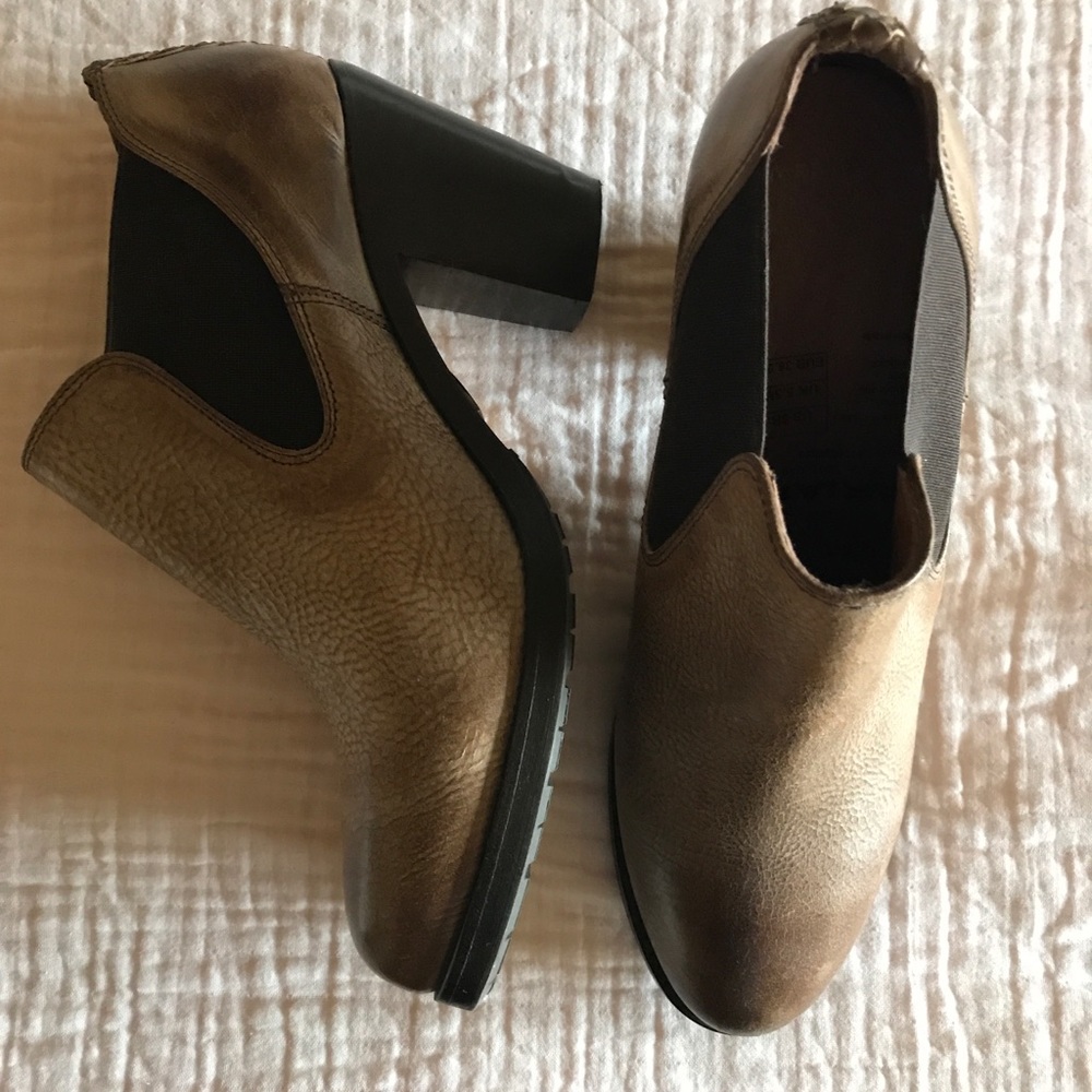 Ariat booties!!